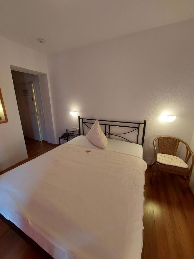 Hotel Goldener Stern Sankt Ingbert Εξωτερικό φωτογραφία