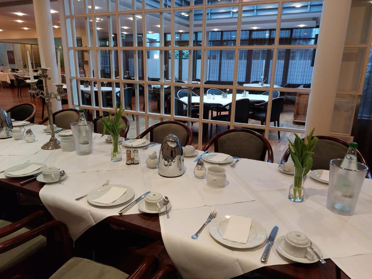 Hotel Goldener Stern Sankt Ingbert Εξωτερικό φωτογραφία